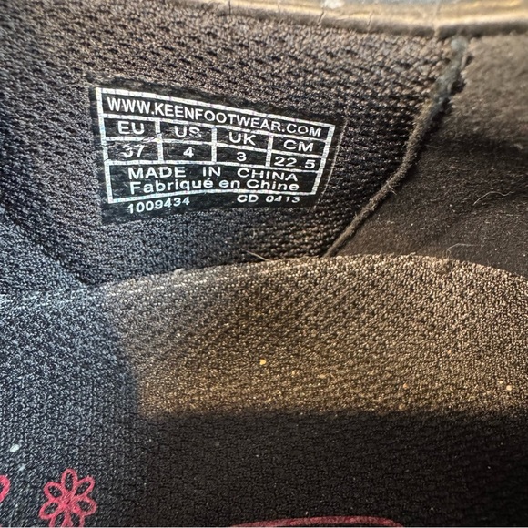 Keen Luna Mary Jane Shoes Sandals Girls Size 4 Black - Picture 10 of 10